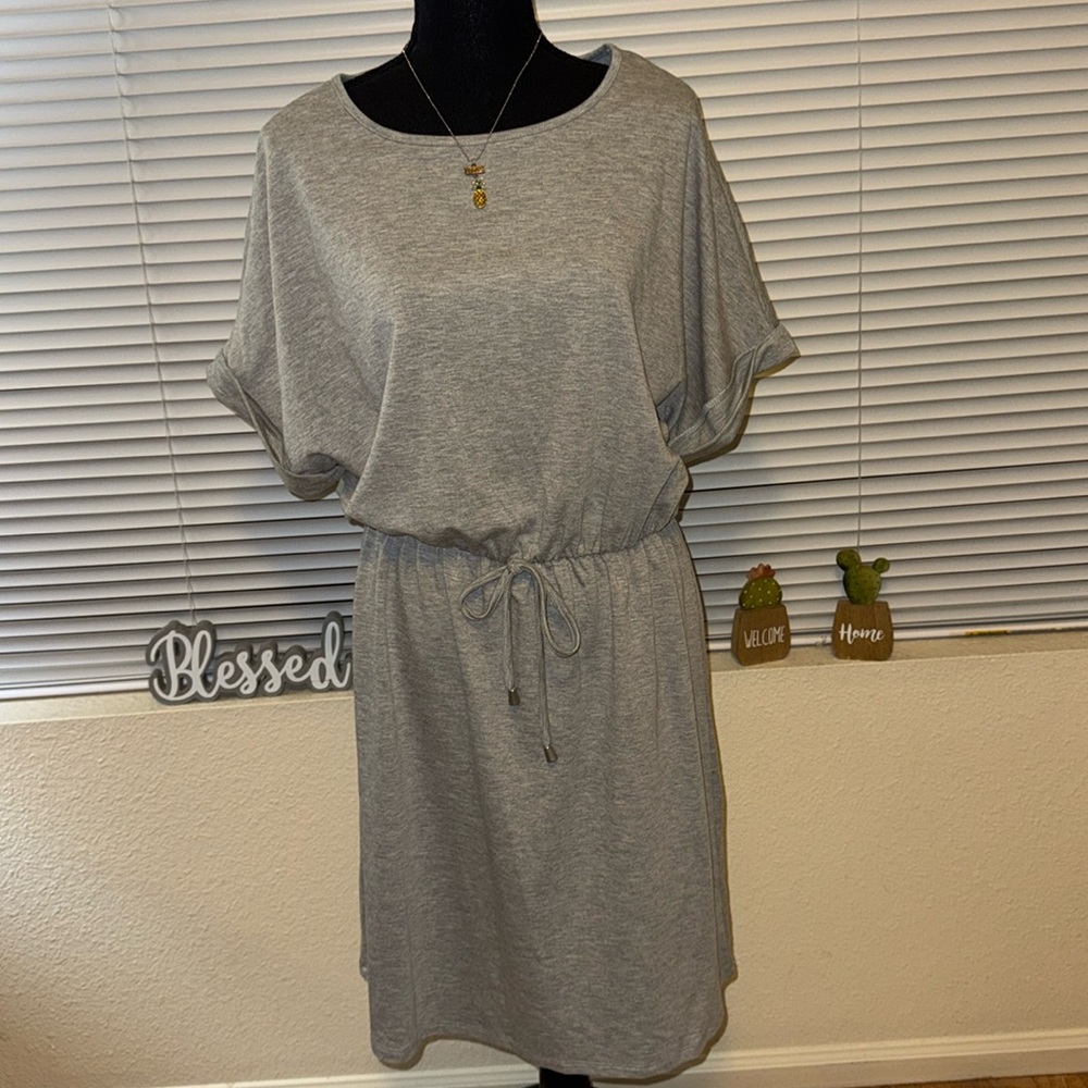 Brand TACERA, size med, gray T-shirt dress with drawstring. Great condition